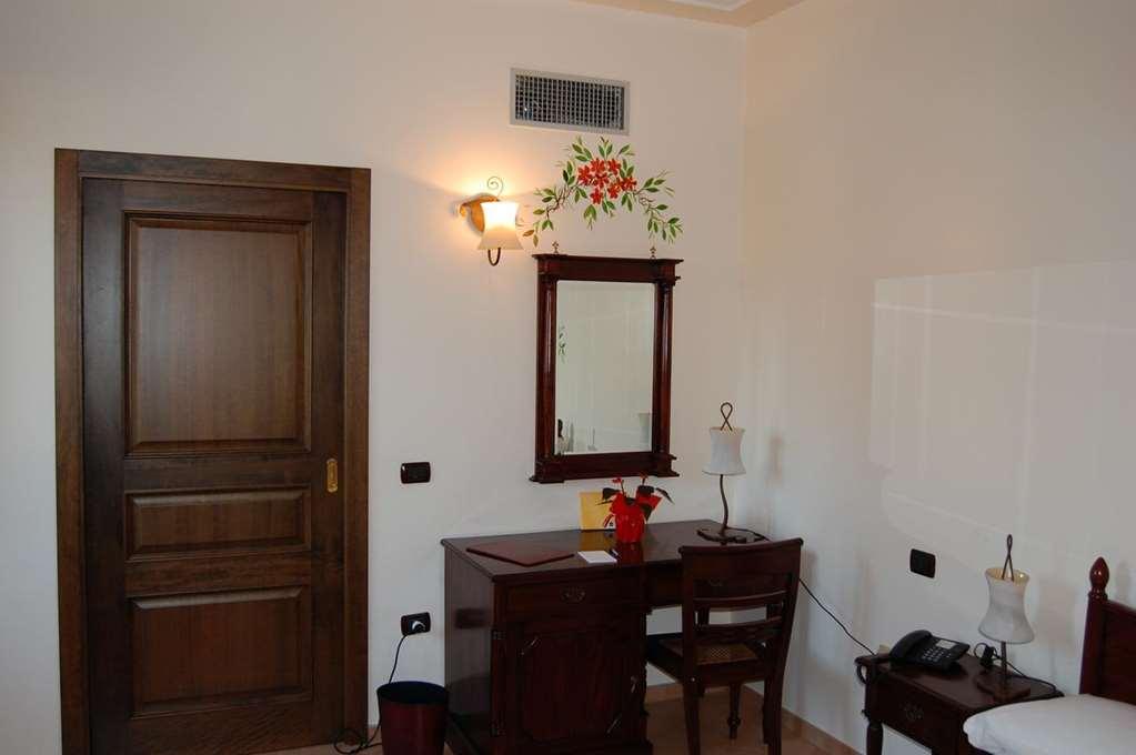 Venus Park Hotel Castel Volturno Oda fotoğraf